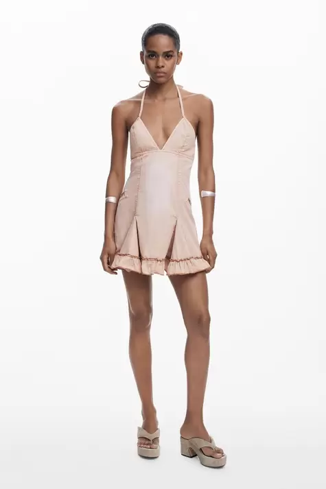Kurzes Kleid mit Godets
