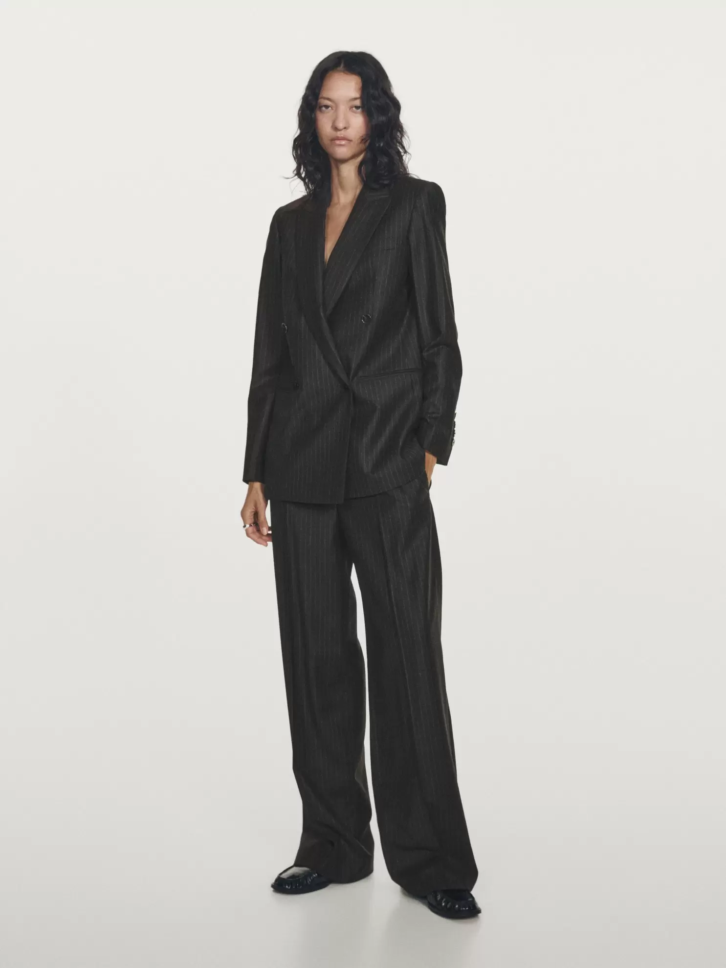 Zweireihiger Blazer aus 100 % Wolle