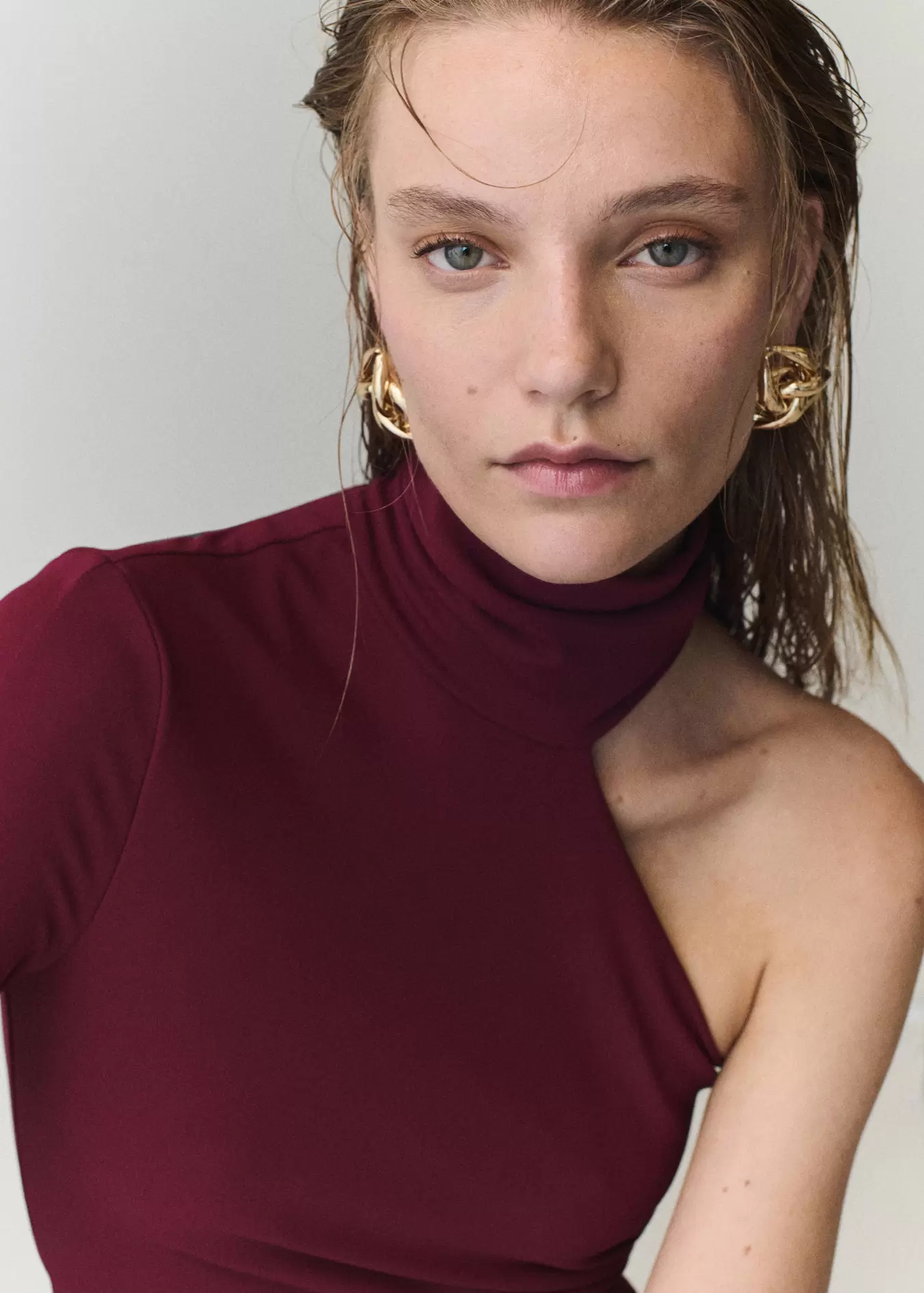 Intertwined knot earrings