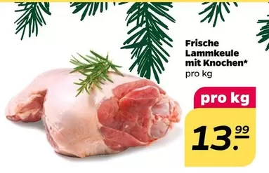 Frische Lammkeule mit Knochen*
