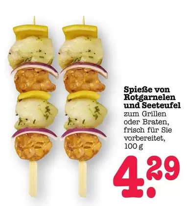 Spieße von Rotgarnelen und Seeteufel