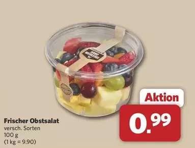Hand - Frischer Obstsalat