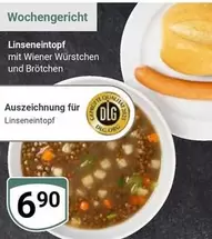 Linseneintopf mit Wiener Würstchen und Brötchen