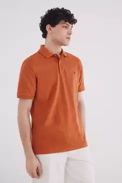 Basic-Poloshirt aus Fantasy- Piqué mit regular fit