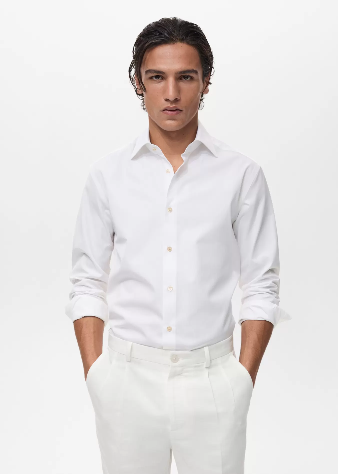 Slim Fit-Hemd aus 100 % Baumwolle