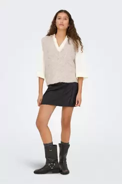 Strukturierte Weste mit V-Ausschnitt, spitz zulaufend Ausschnitt