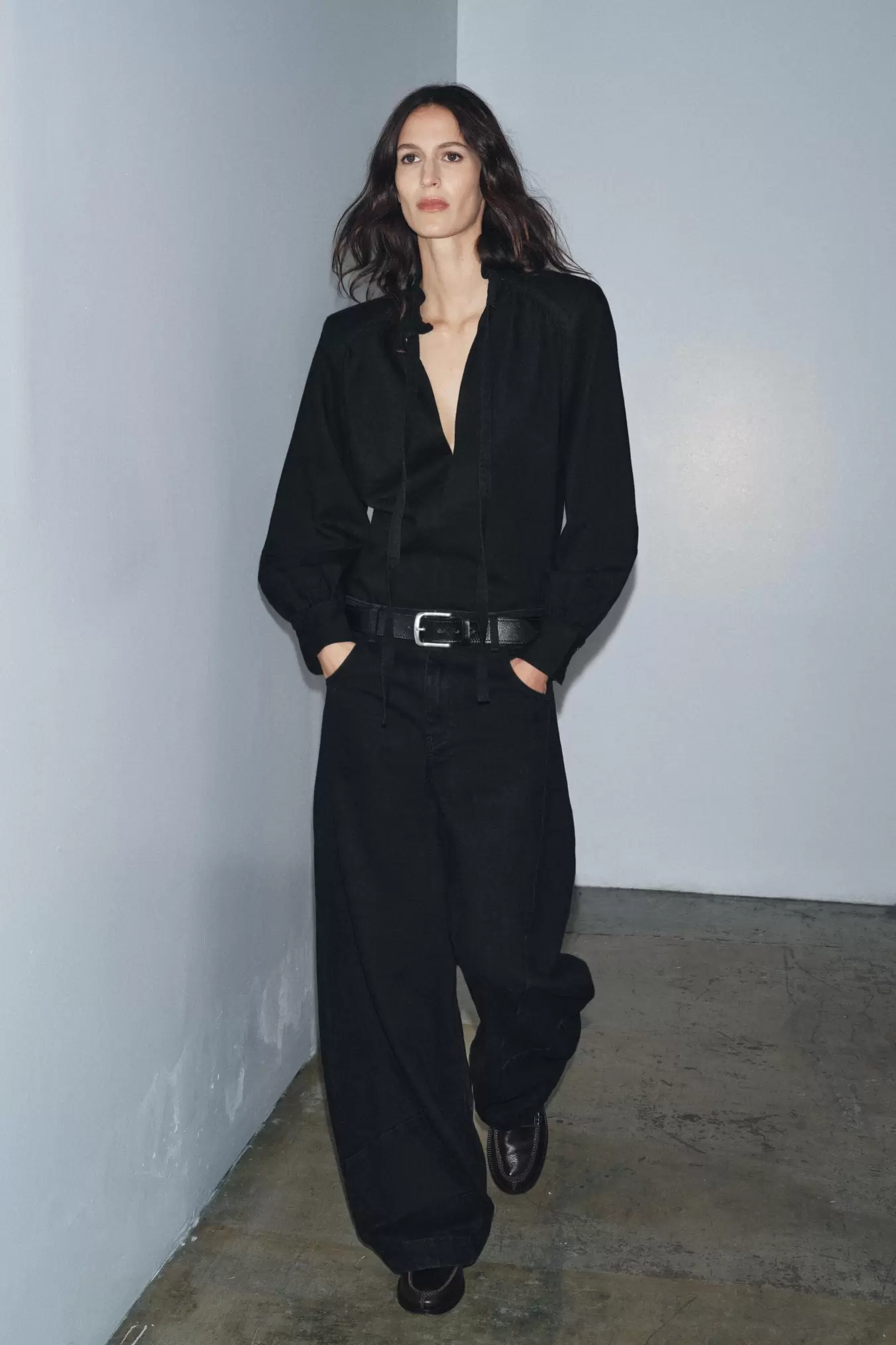 JEANSHEMD MIT SCHULTERPOLSTERN ZW COLLECTION