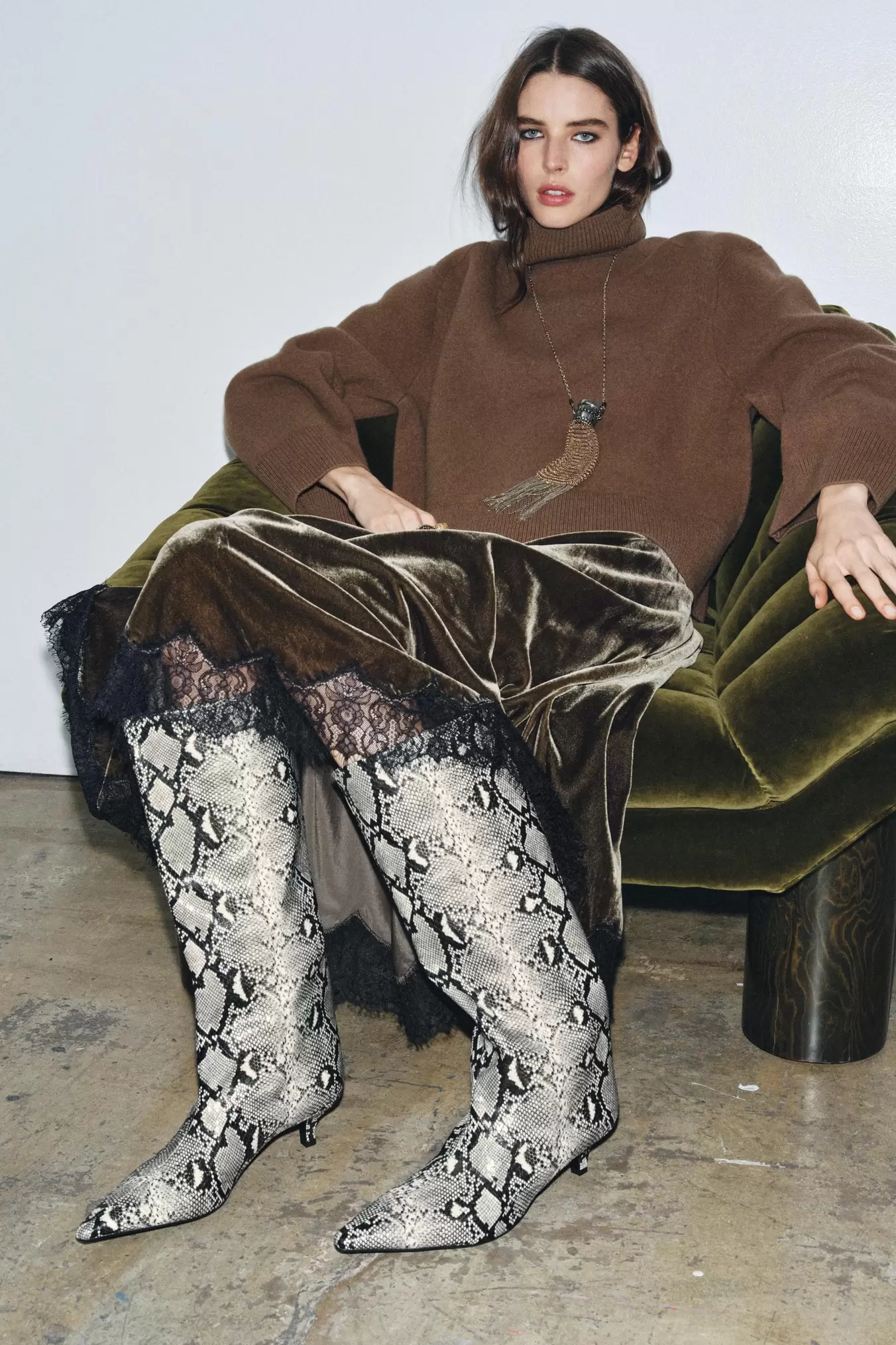 ABSATZSTIEFEL MIT ANIMALPRINT