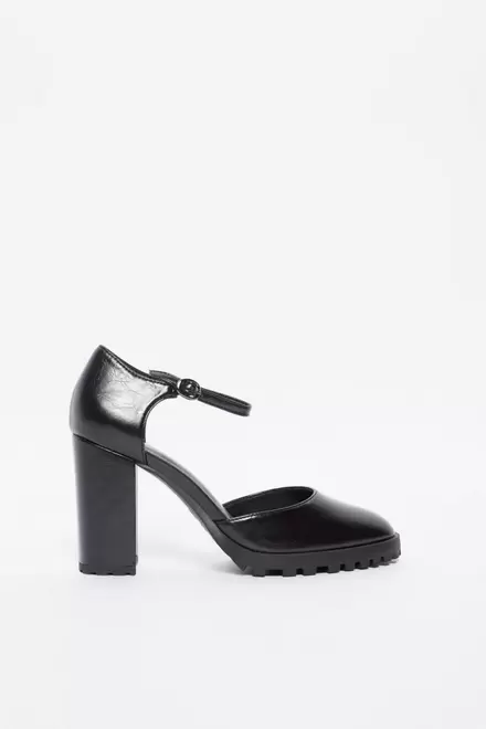 Track-sole high-heel shoes  + Colours      29.99€