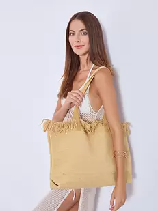 Beach bag knitted with sequins