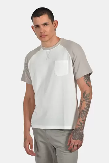Ανδρικό Δίχρωμο T-shirt Με Τσέπη & Ραφή V-look Στο Λαιμό - ΕΚΡΟΥ