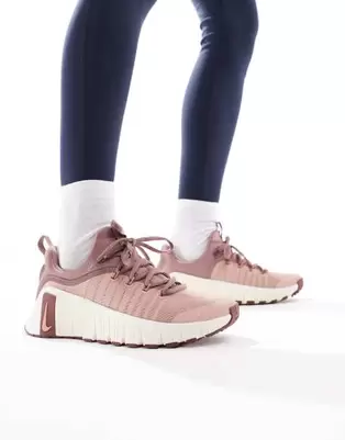 Nike Training Free Metcon 6 trainers in pink