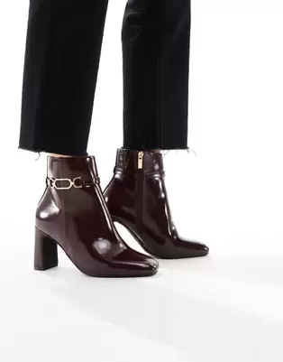 New Look Wide Fit buckle heeled boot in burgundy