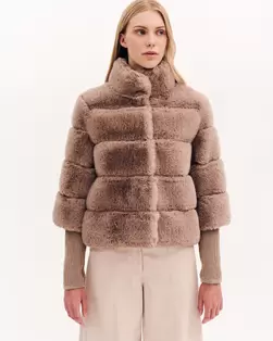 Γούνα κοντή με ψηλό λαιμό