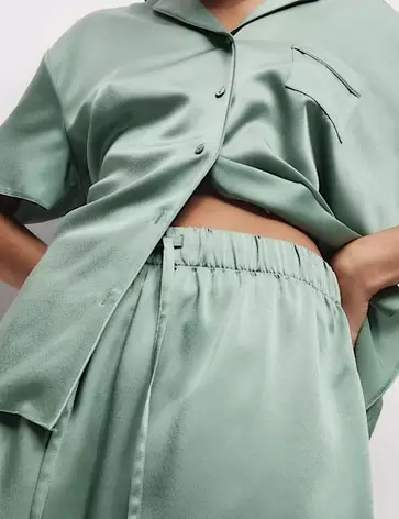 Πιτζάμες με σορτς Dream Satin™