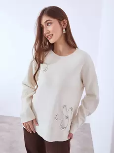 Sweater with strass stones