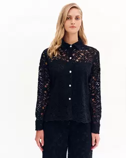 Πουκάμισο από δαντέλα