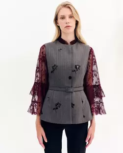 Γιλέκο με λουλούδι από παγιέτα