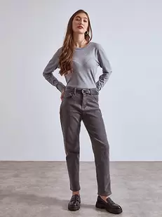 Jeans mom fit with detachable belt