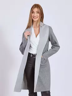 Coat with detachable belt