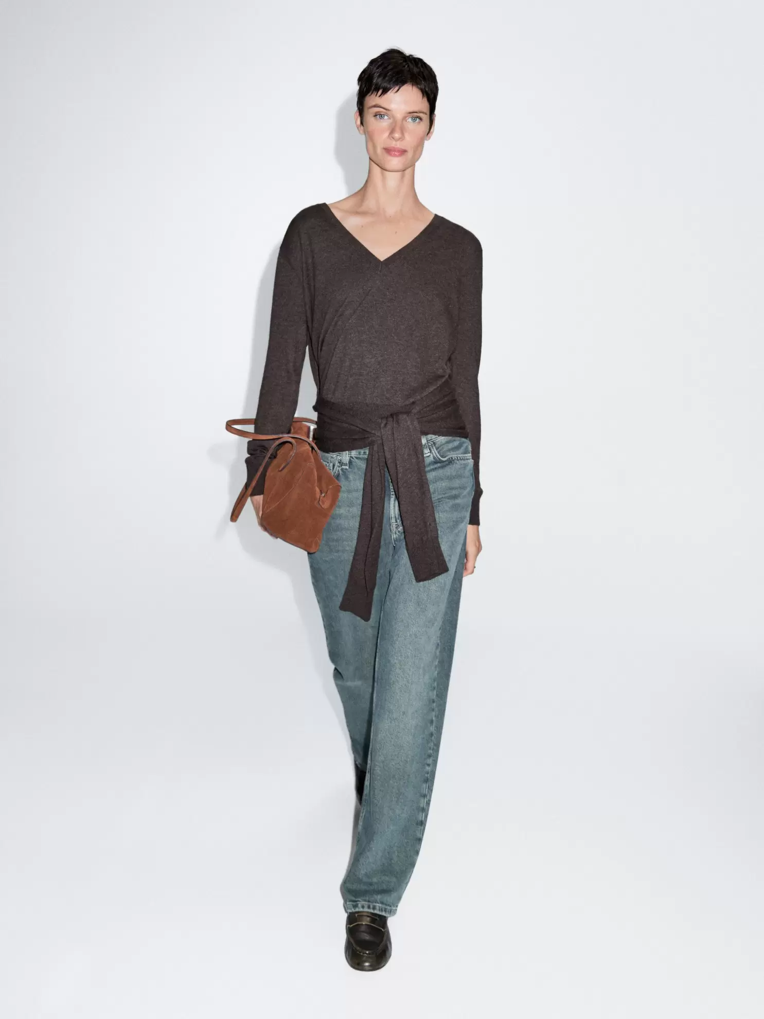 Πλεκτό πουλόβερ με μανίκια πολλαπλών θέσεων