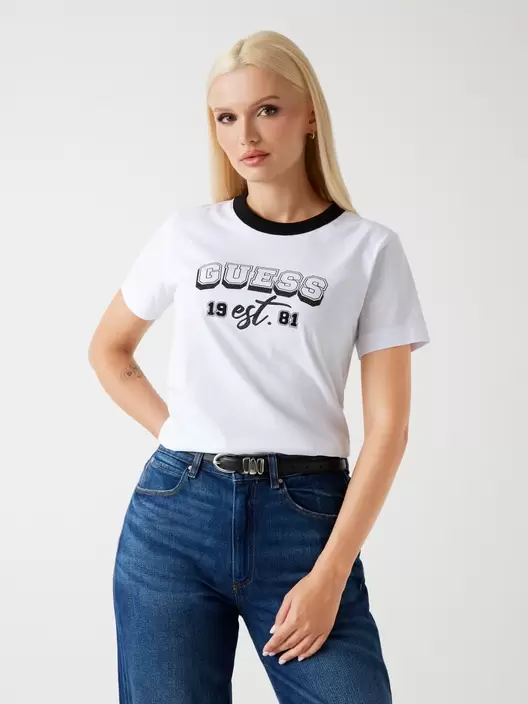 Camiseta con logotipo de pedrería