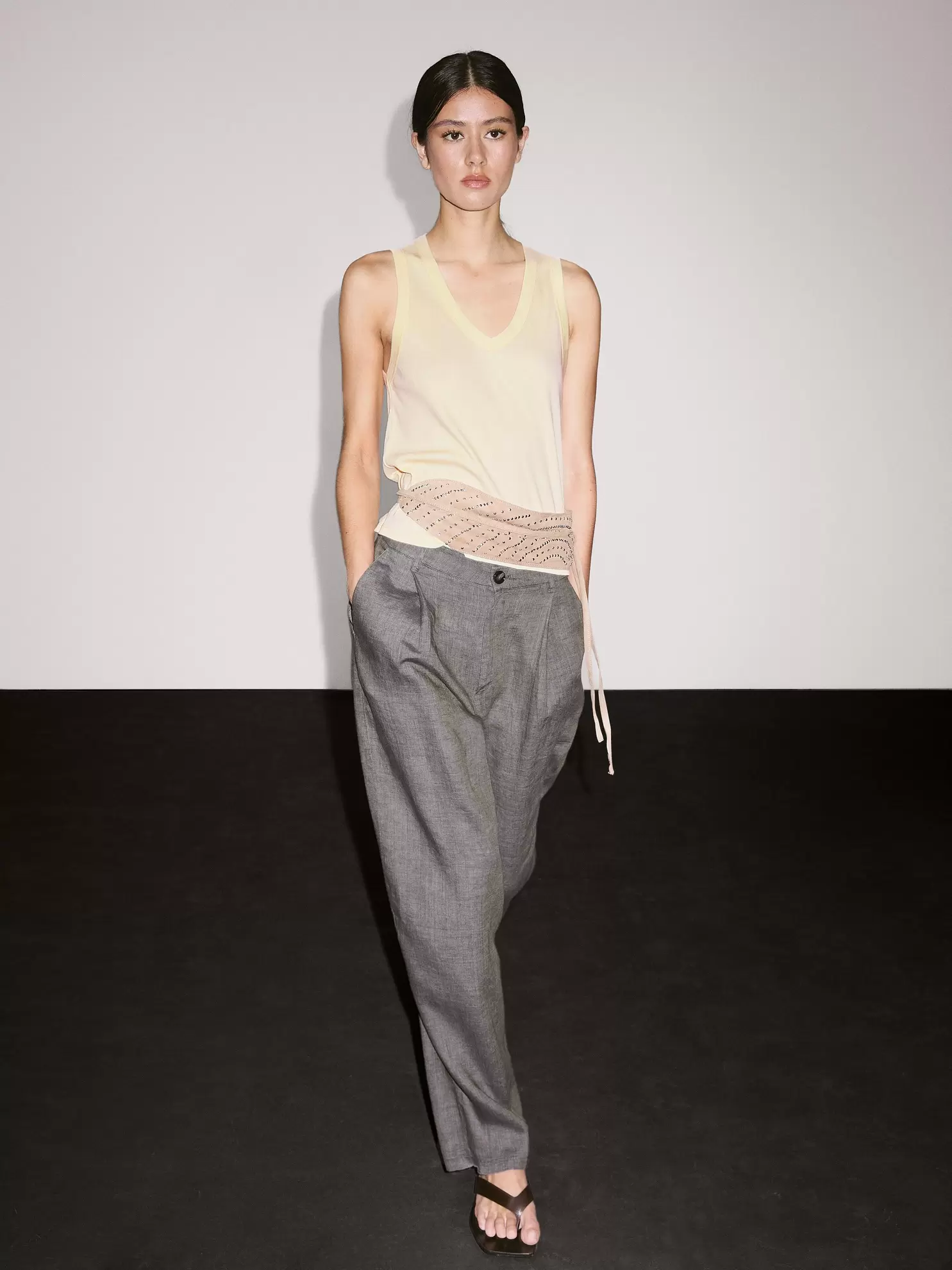 Ριμπ μπλούζα με λαιμόκοψη V