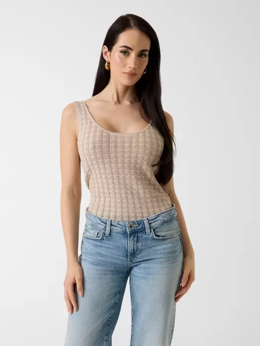 Top de punto sin mangas