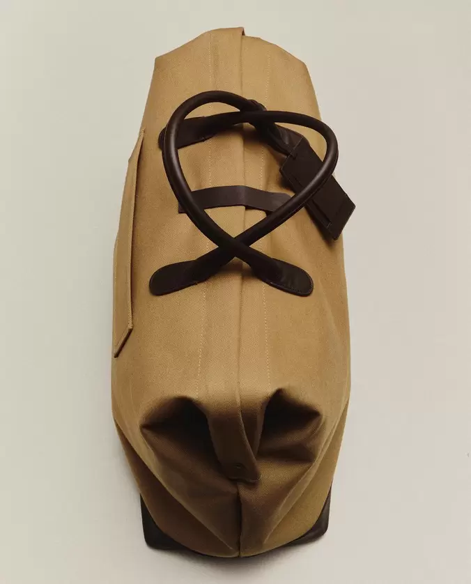 ΤΑΞΙΔΙΩΤΙΚΗ ΤΣΑΝΤΑ ΜΕ ΚΟΥΜΠΙ ΑΠΟ ΒΑΜΒΑΚΙ