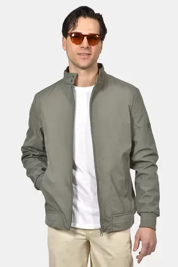 Ανδρικό Ανοιξιάτικο Μπουφάν Normal Fit – Minimal Σχεδιασμός & Ελαφριά Προστασία - ΧΑΚΙ                                                                Ανδρικό Ανοιξιάτικο Μπουφάν Normal Fit – Minimal Σχεδιασμός & Ελαφριά Προστασία - ΧΑΚΙ