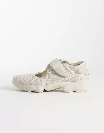 Nike Air Rift mesh trainers in white