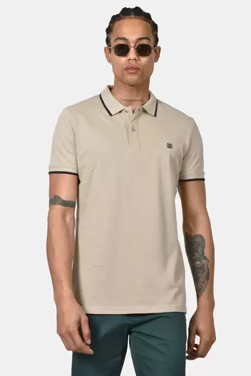 Ανδρική Μπλούζα Polo Normal Fit Από 100% Βαμβάκι Με Ριγέ Τελειώματα & Minimal Logo - ΜΠΕΖ Ανδρική Μπλούζα Polo Normal Fit Από 100% Βαμβάκι Με Ριγέ Τελειώματα & Minimal Logo - ΜΠΕΖ