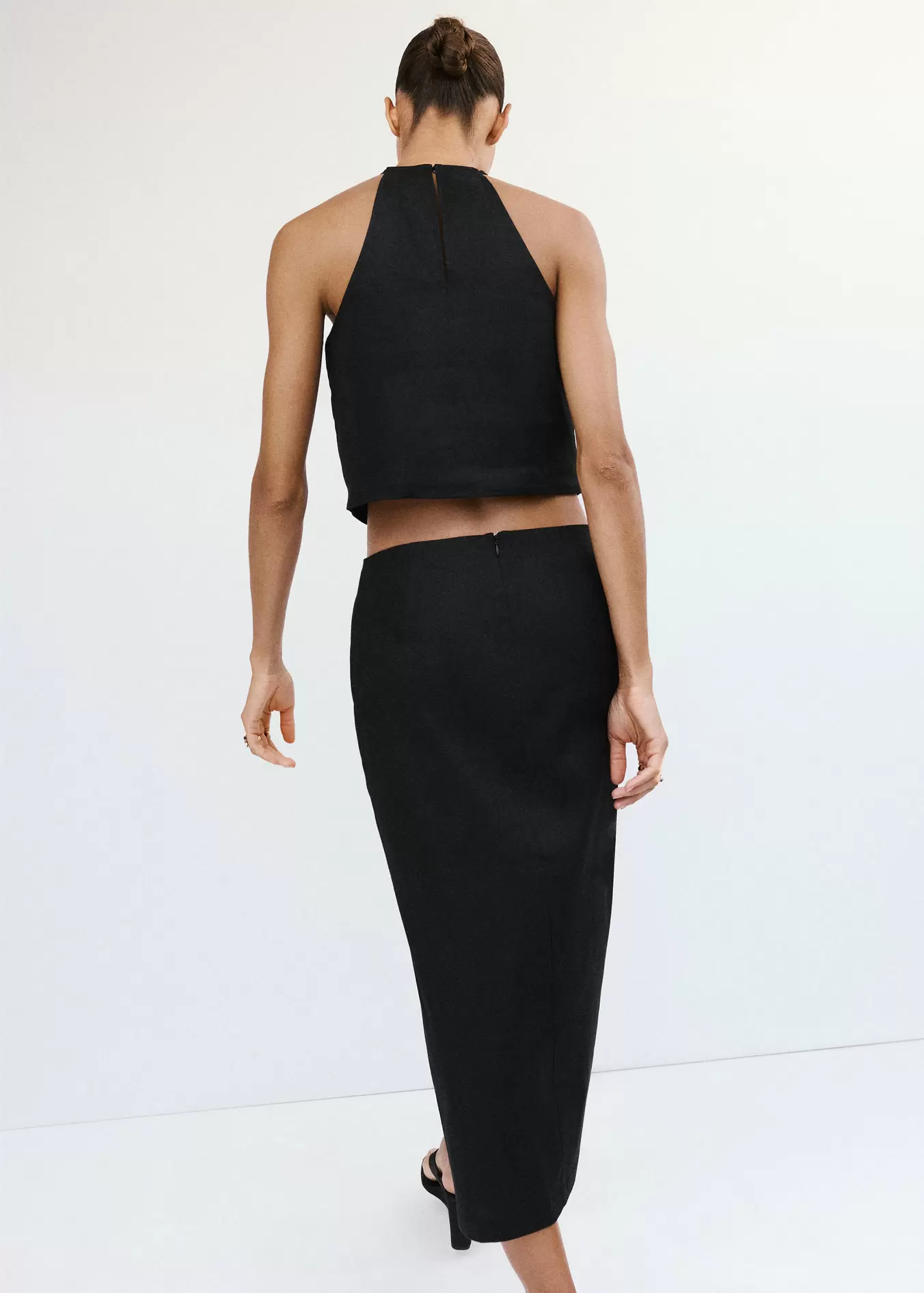 Midi skirt in a linen-cotton blend
