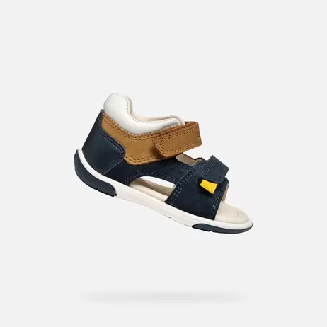 SANDAL ZAPITO BABY BOY Toddler velcro sandals €42,40 2 colors Price reduced from €53,00 to List price -20% €53,00 Previous price -20%