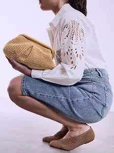 Τσάντα clutch πλεκτή