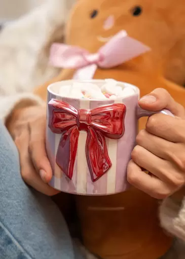 Striped mug with embossed bow - 320 ml