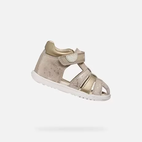 Slide 1 to 2 of 2 SANDAL MACCHIA BABY GIRL Toddler velcro sandals €39,20 2 colors Price reduced from €56,00 to List price -30% €42,00 Previous price -7%