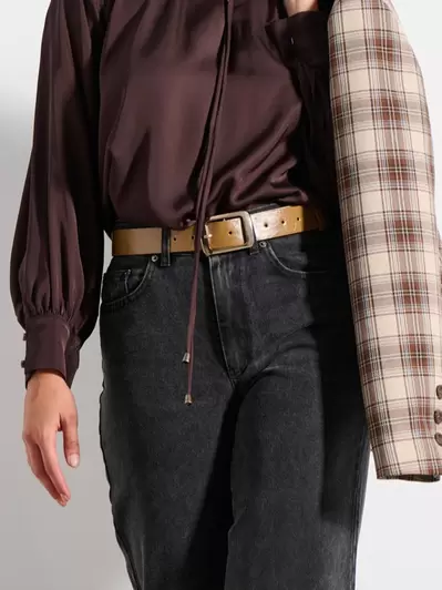 Belt with metal buckle