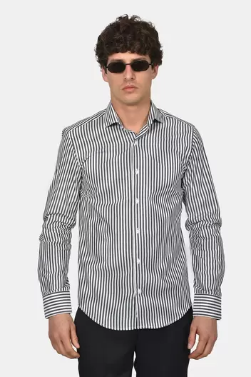 Ανδρικό Ριγέ Πουκάμισο 100% Βαμβάκι Normal Fit Με Κλασικό Ανοιχτό Γιακά - ΜΑΥΡΟ                                                                Ανδρικό Ριγέ Πουκάμισο 100% Βαμβάκι Normal Fit Με Κλασικό Ανοιχτό Γιακά - ΜΑΥΡΟ