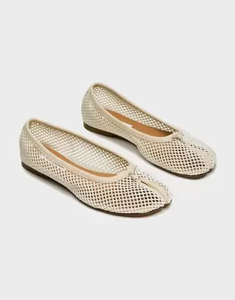Steve Madden Calico split toe ballet flats in cream mesh