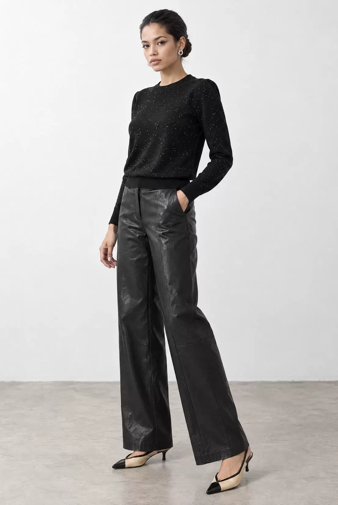 Knitted top with sequins