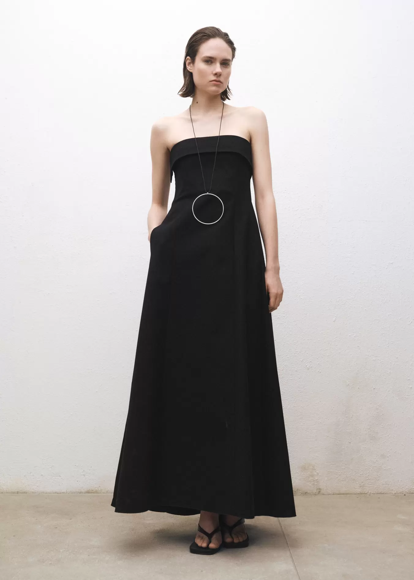 Strapless flared dress