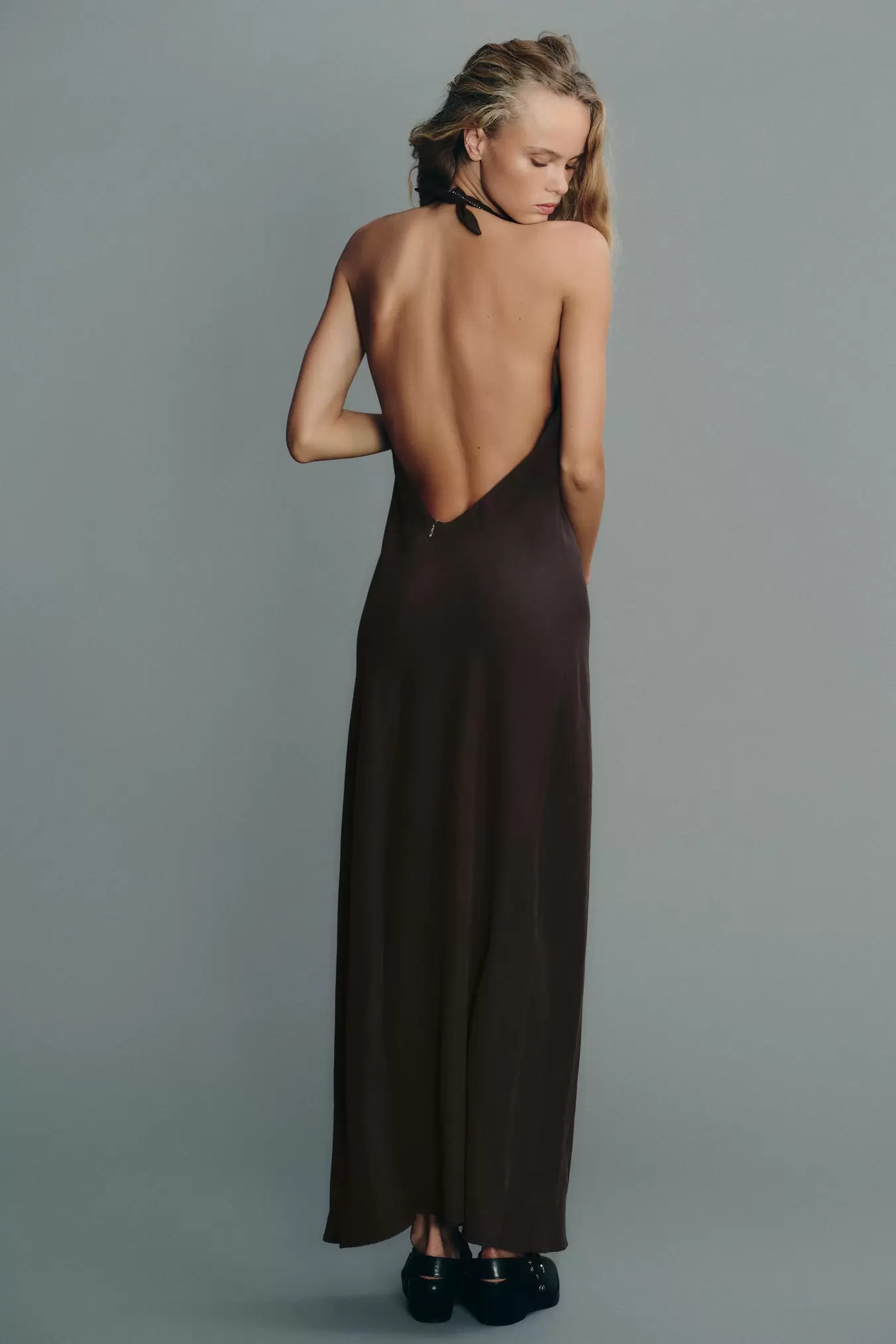 FLOWY HALTER DRESS