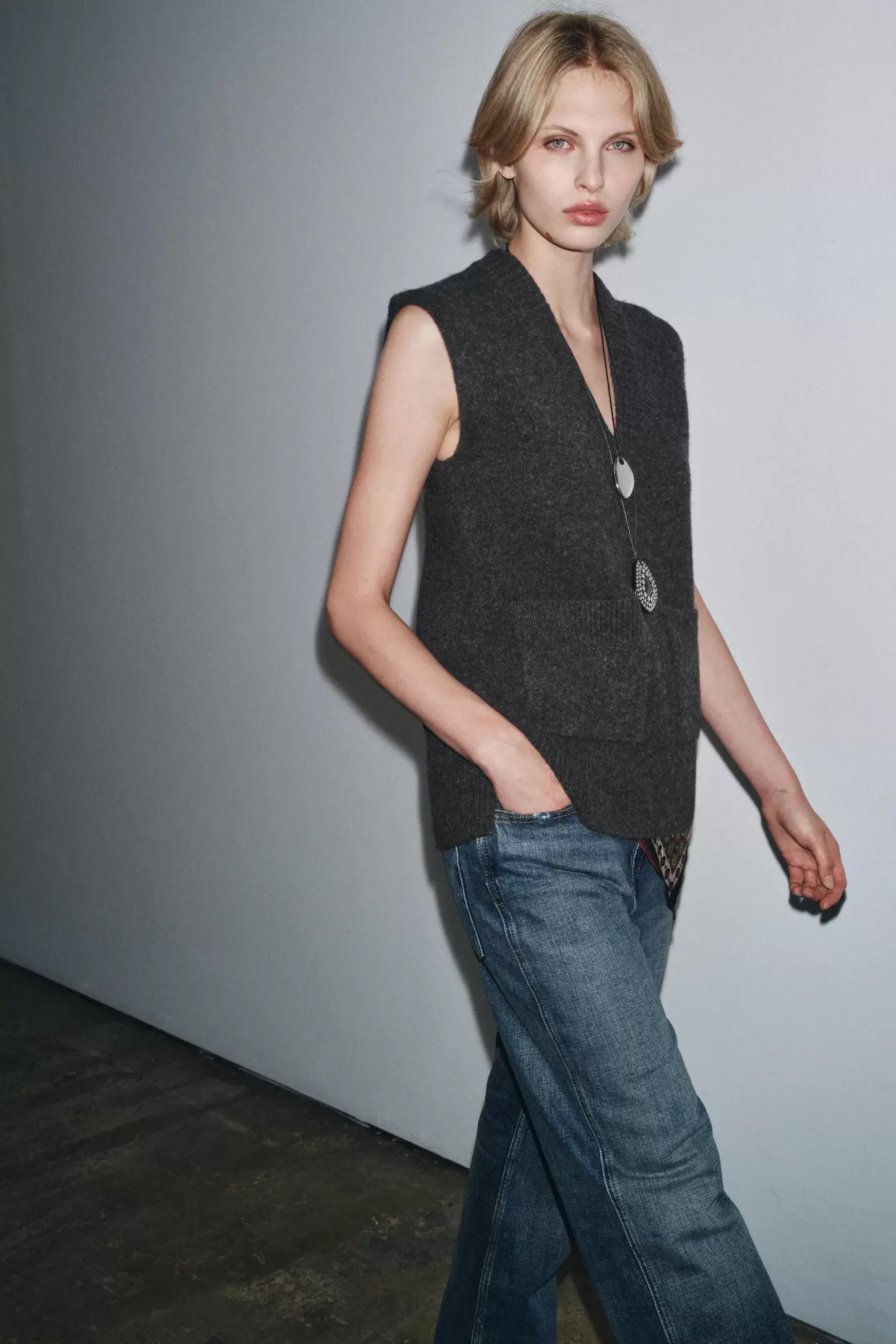 LONG WOOL VEST