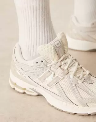 New Blance 1906 unisex sneakers in off white