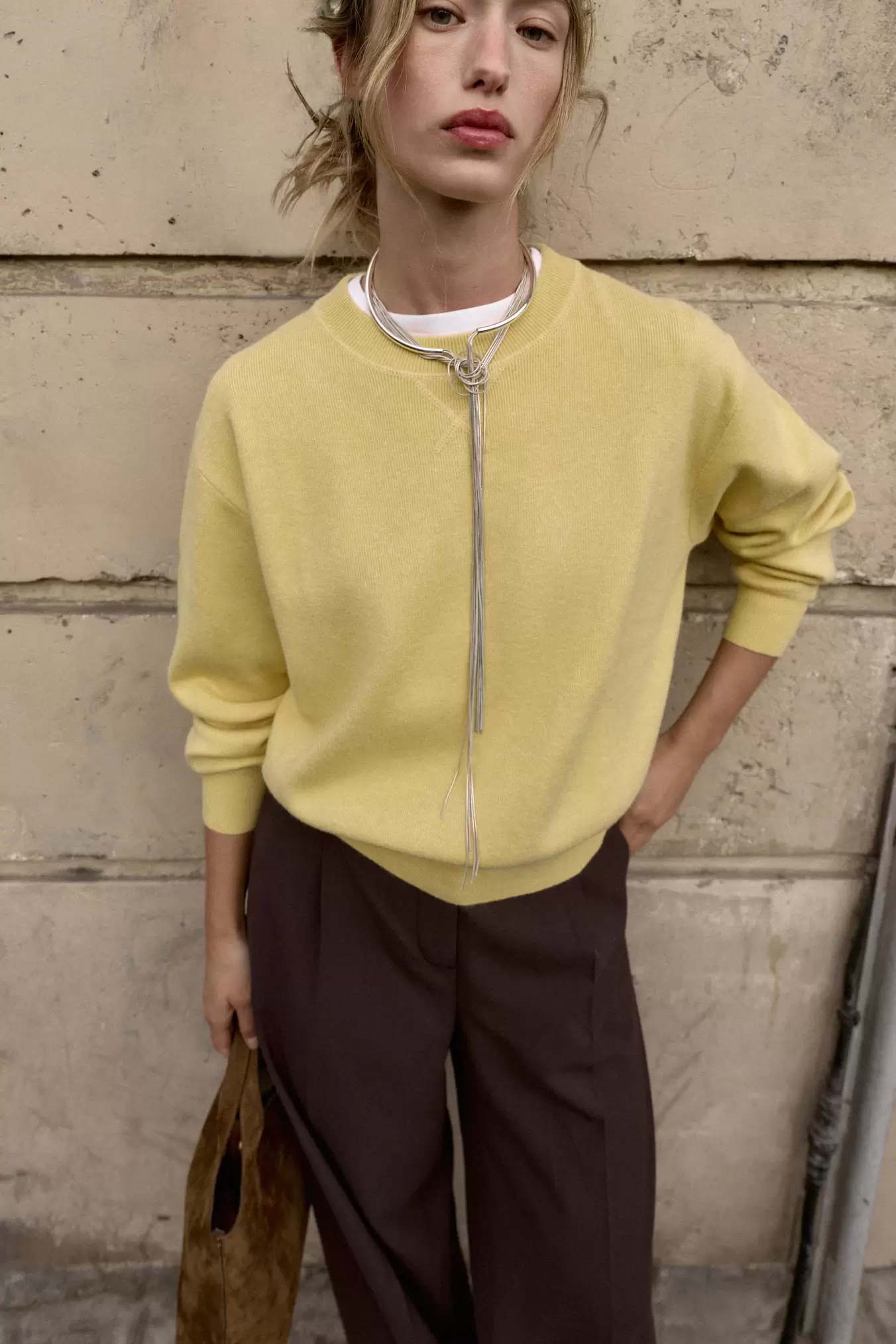 BASIC KNIT SWEATER