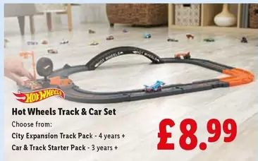 Hot Wheels - Track & Car Set