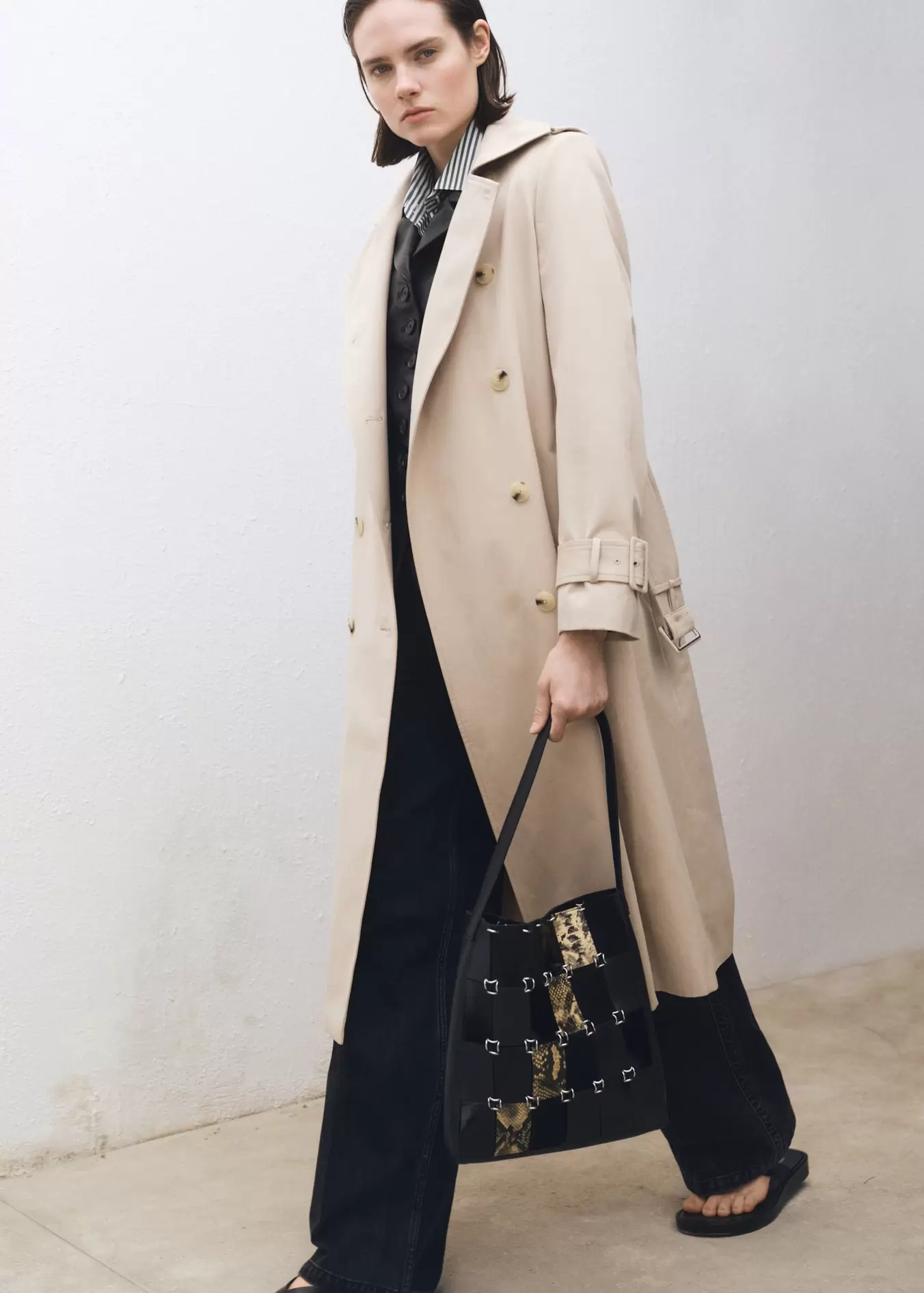 Double-breasted cotton trench coat