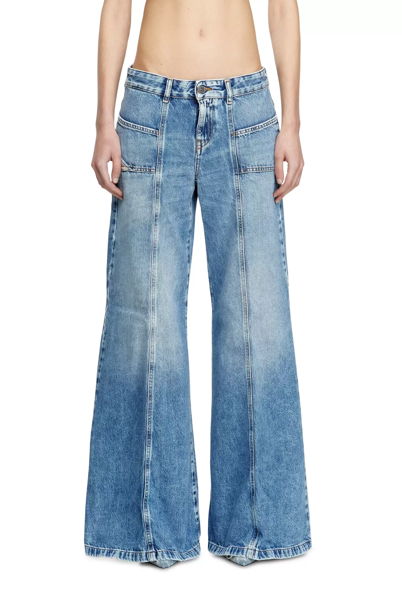 Flare Jeans - D-Akii