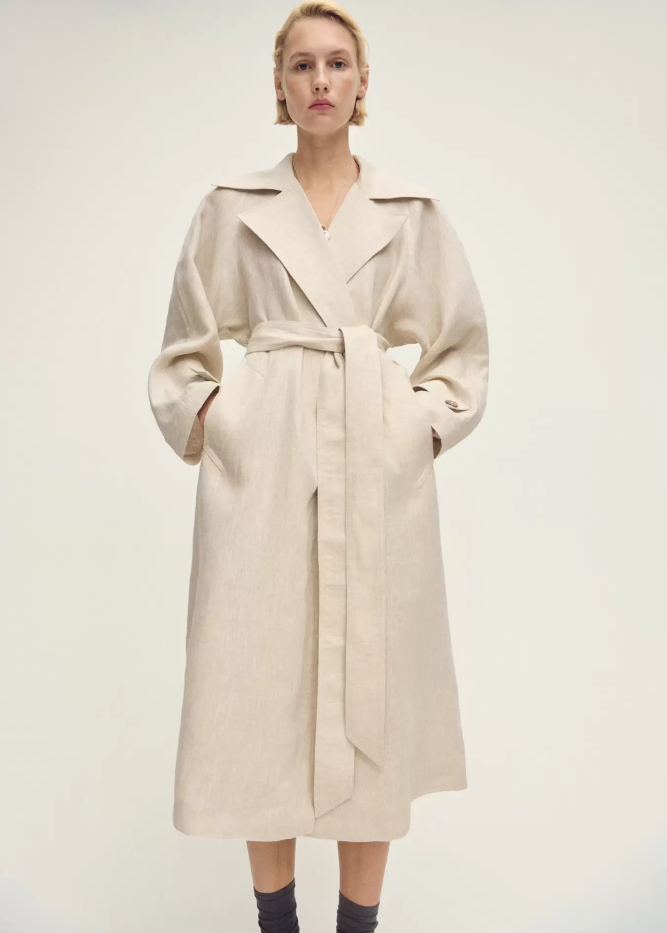 Linen trench coat with pronounced lapels